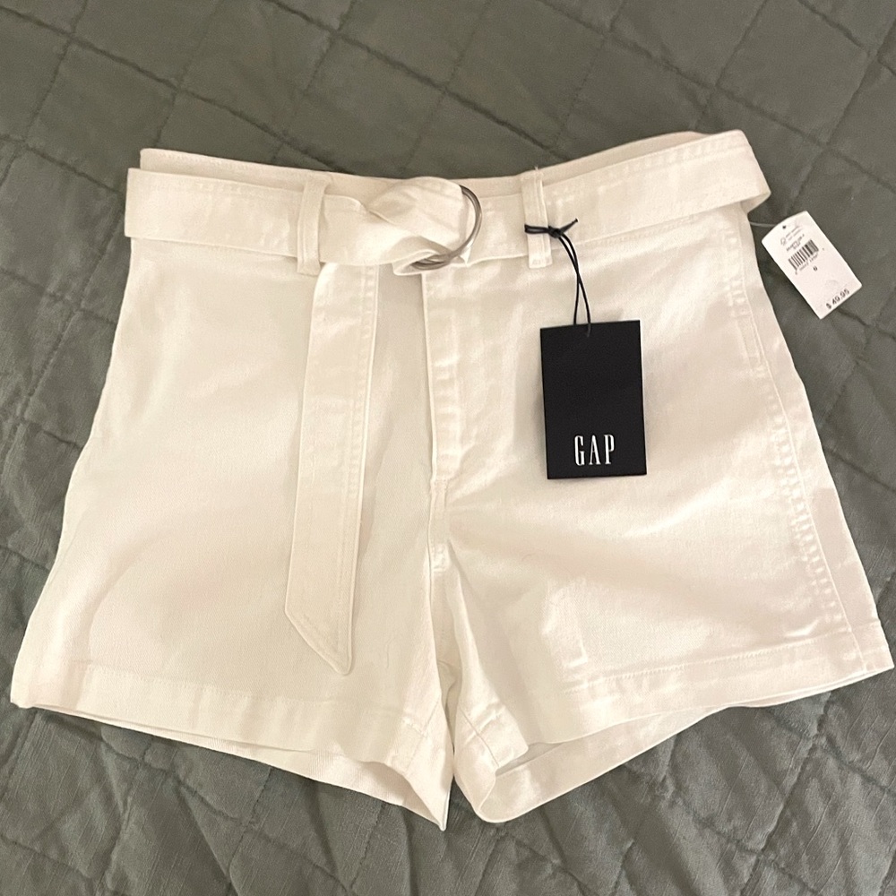 White high waisted shorts